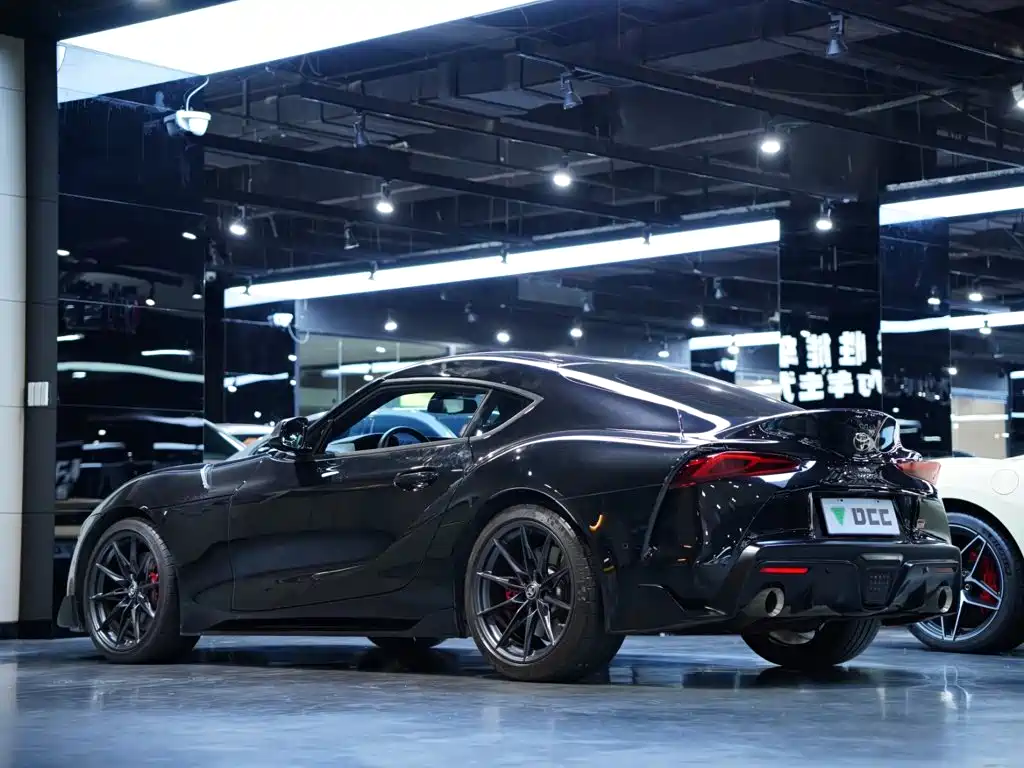 Toyota Supra — миниатюра 8