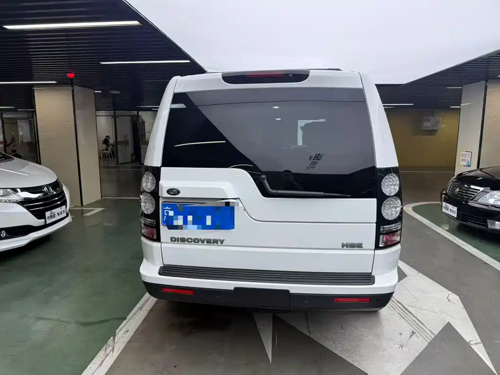 Land Rover Discovery — миниатюра 6