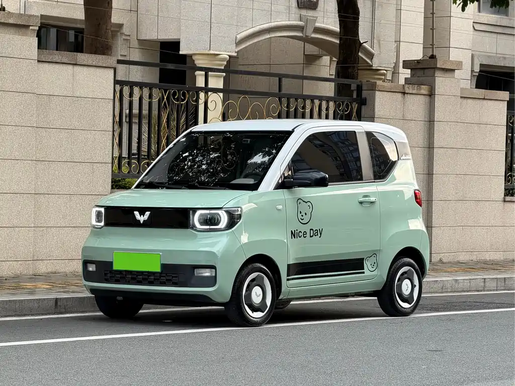 Wuling MINIEV