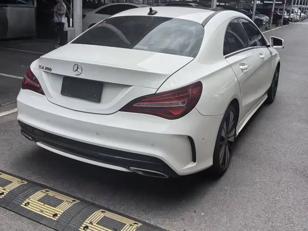 Mercedes-Benz CLA 2018 CLA 200 Fashion