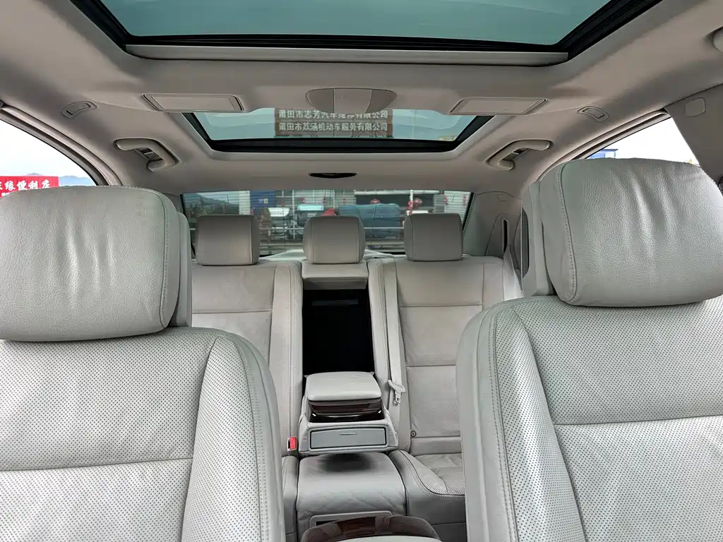 Mercedes-Benz S-Class — миниатюра 14