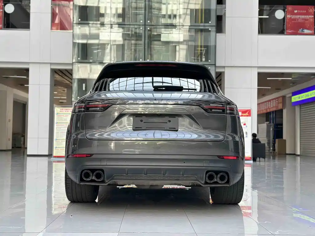 PORSCHE CAYENNE