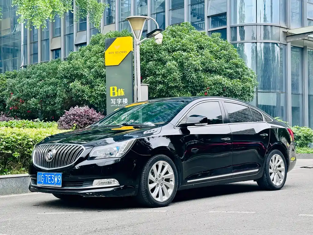 Buick LaCrosse 2013 2.4L SIDI Luxury Comfort