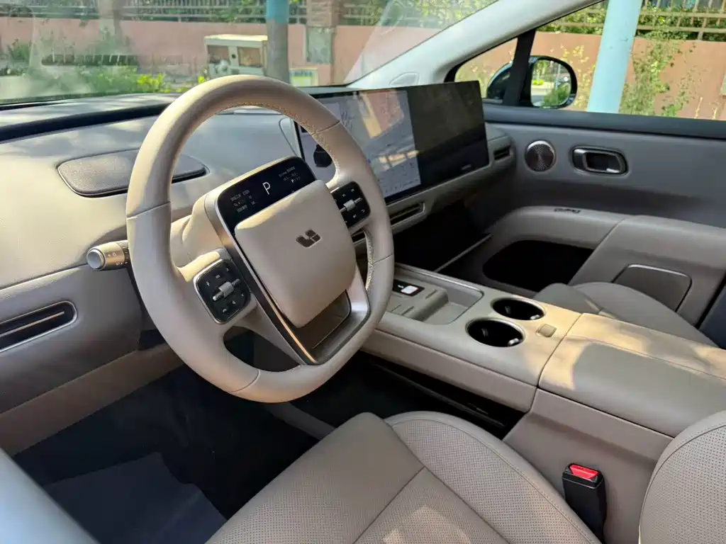Li Auto i8 2025 Standard
