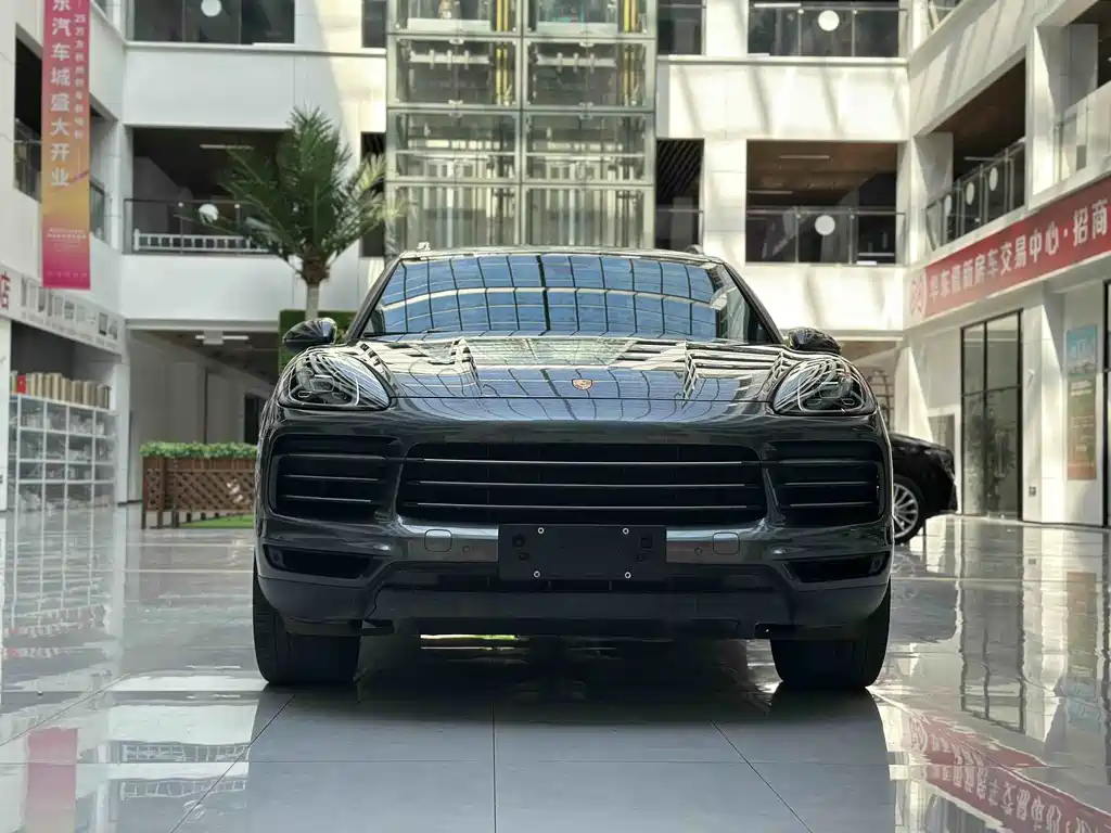PORSCHE CAYENNE
