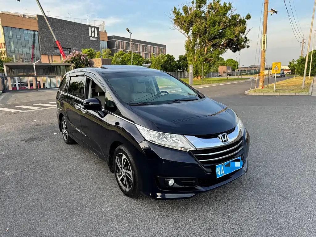 Honda Odyssey 2015 2.4L Luxury
