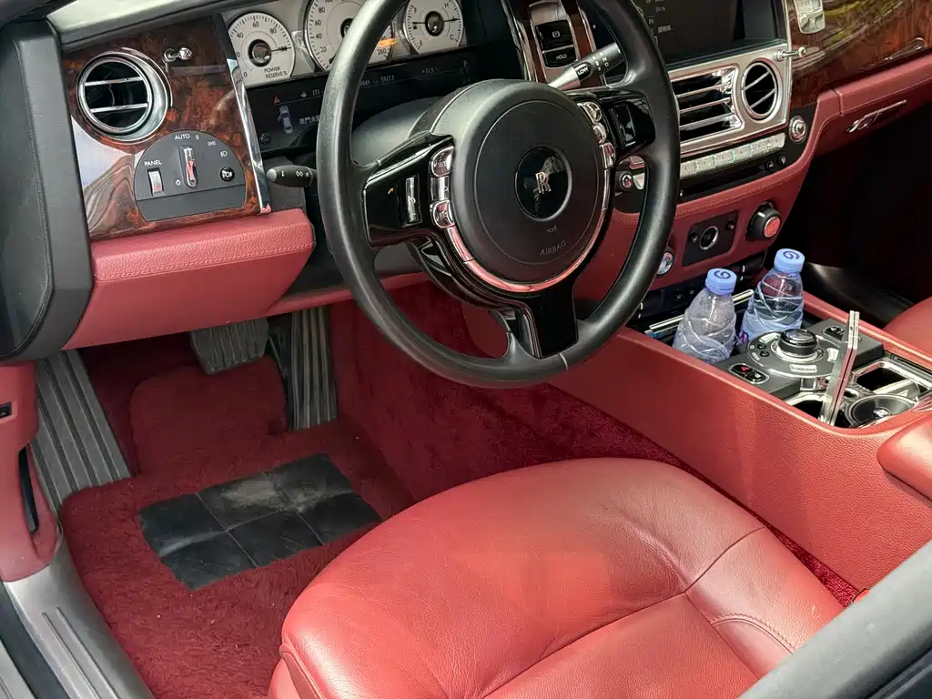 Rolls-Royce Ghost — миниатюра 12