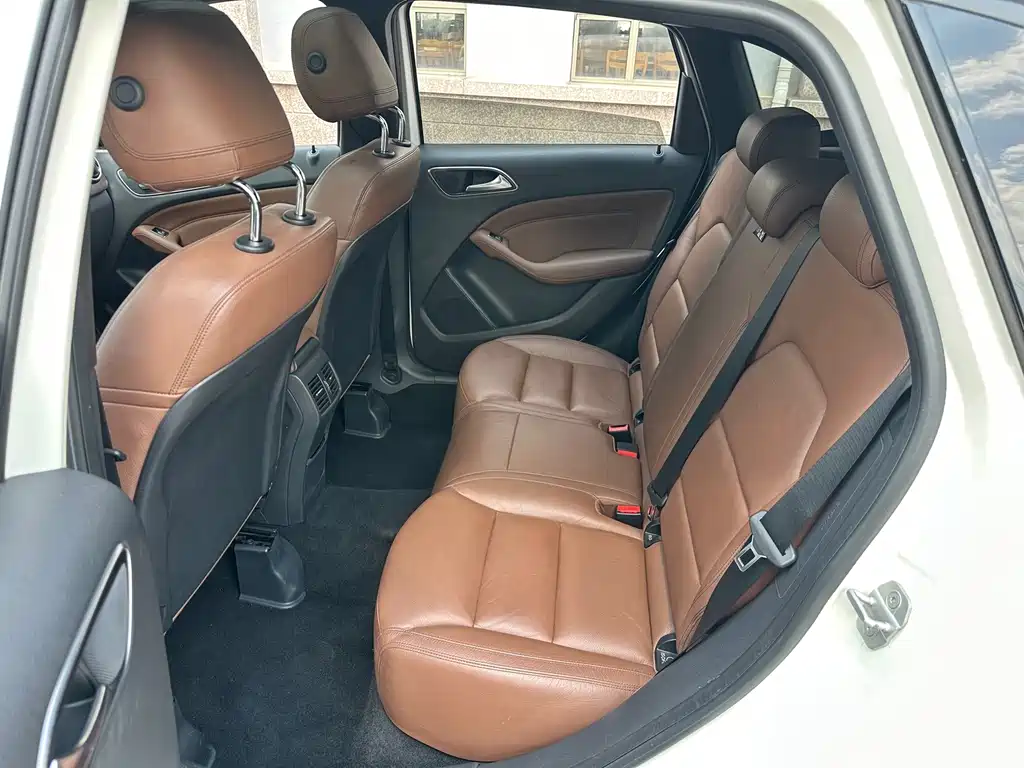 Mercedes-Benz B-Class — миниатюра 20