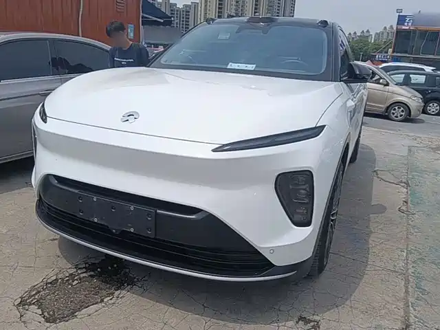 2023 Nio ES8