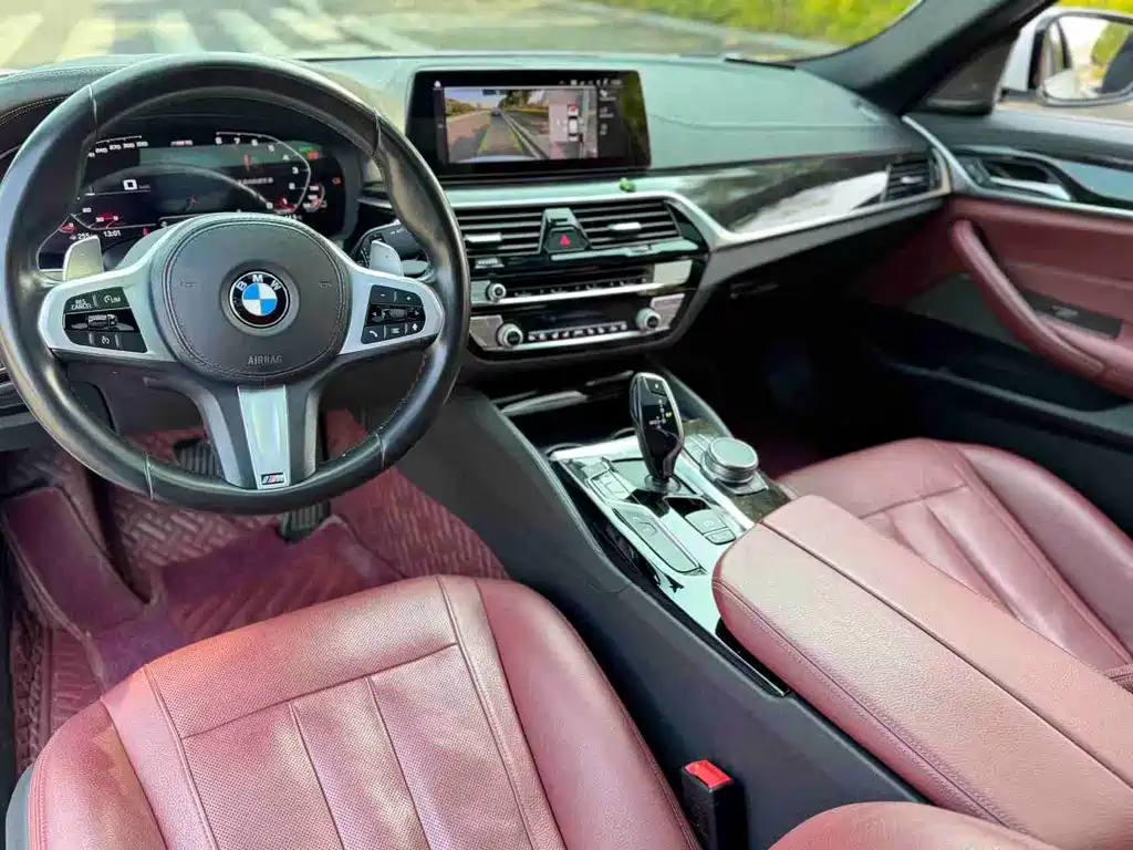 BMW 5 Series — миниатюра 7