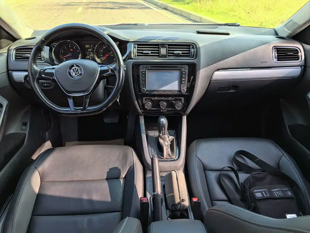 Volkswagen Sagitar — миниатюра 14