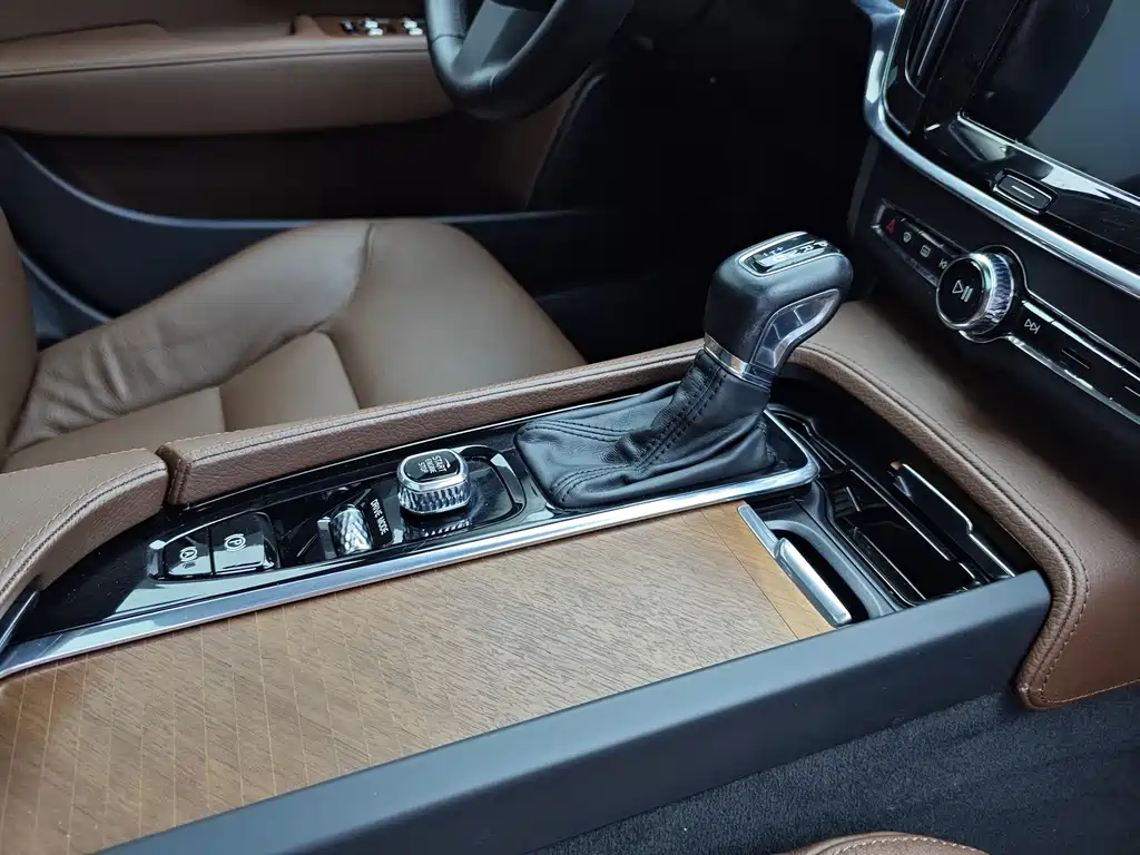 Volvo S90 — миниатюра 12