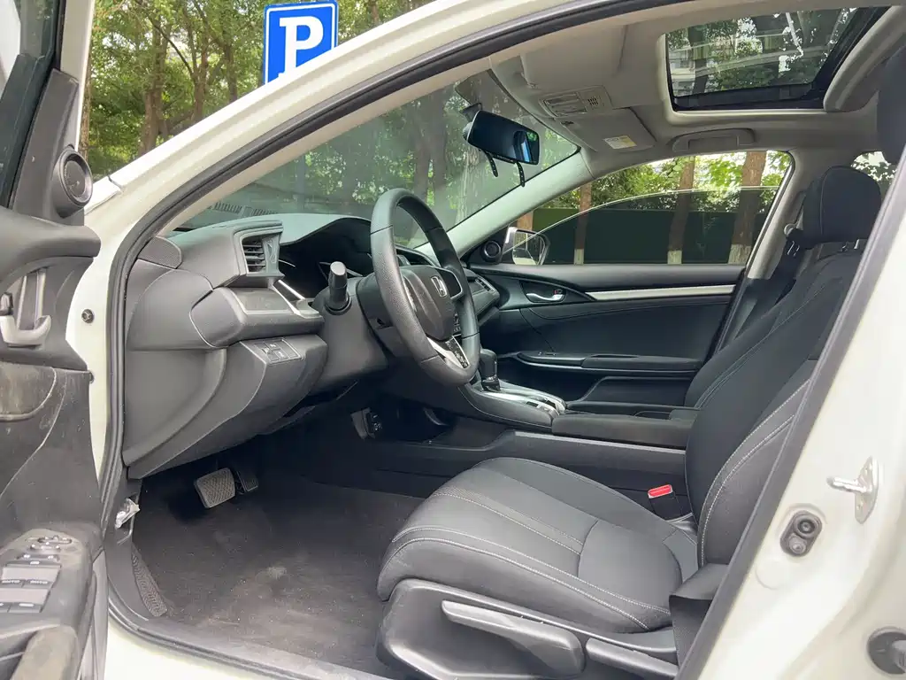 Honda Civic — миниатюра 7