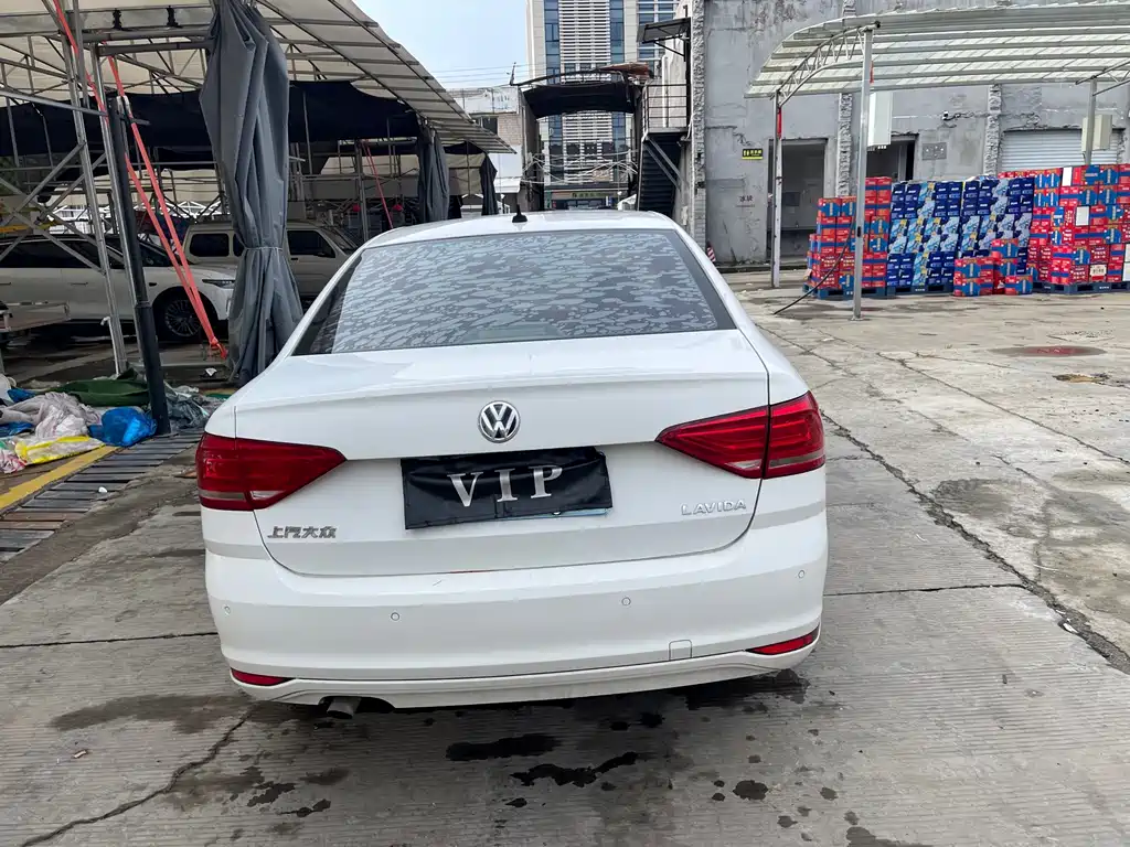 Volkswagen Lavida — миниатюра 6