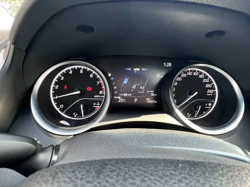 Toyota Camry — миниатюра 16