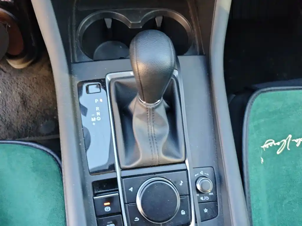 Mazda 3 Axela — миниатюра 15