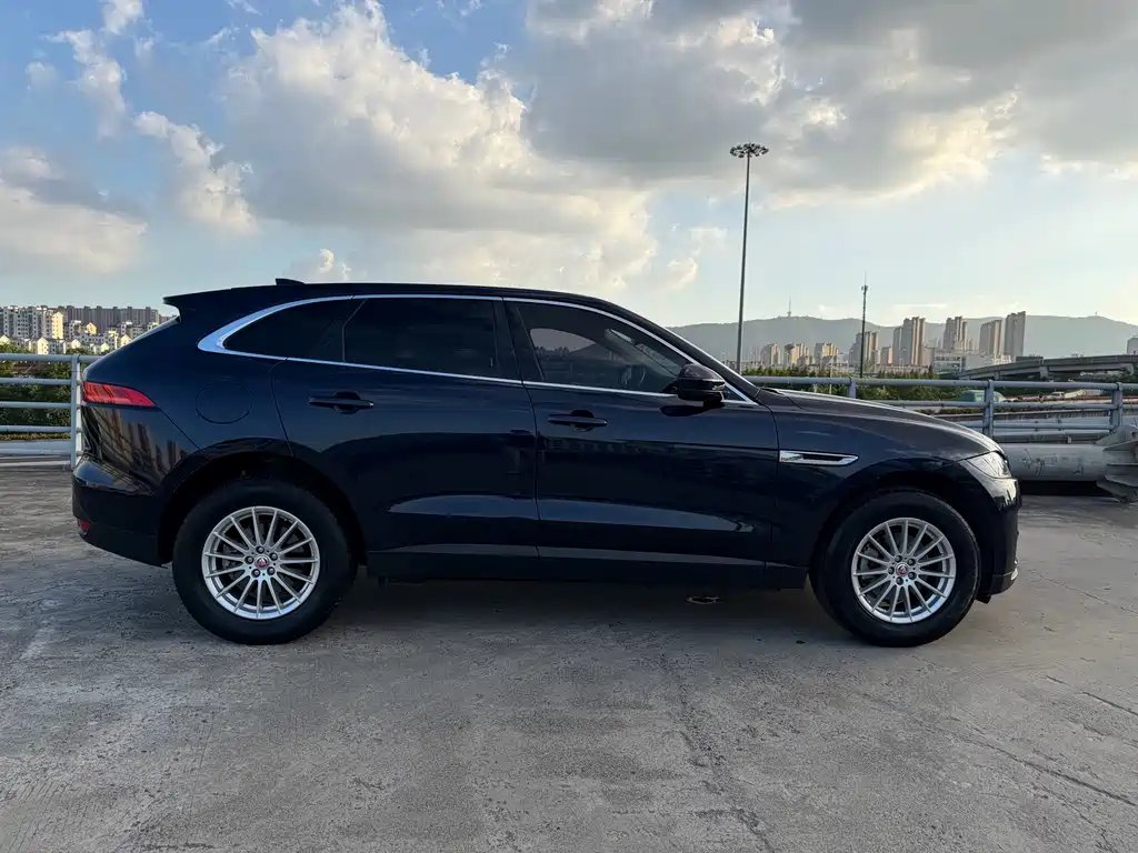 Jaguar F-PACE — миниатюра 4