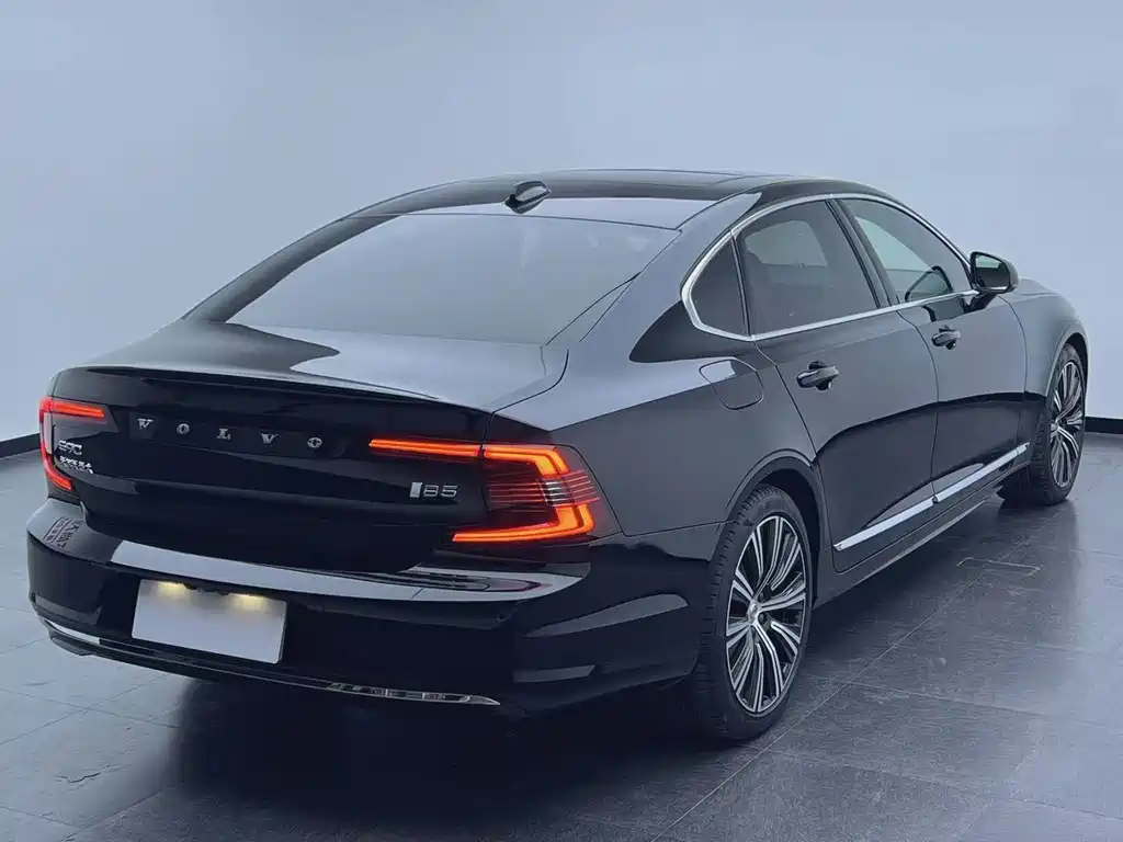 Volvo S90 — миниатюра 6