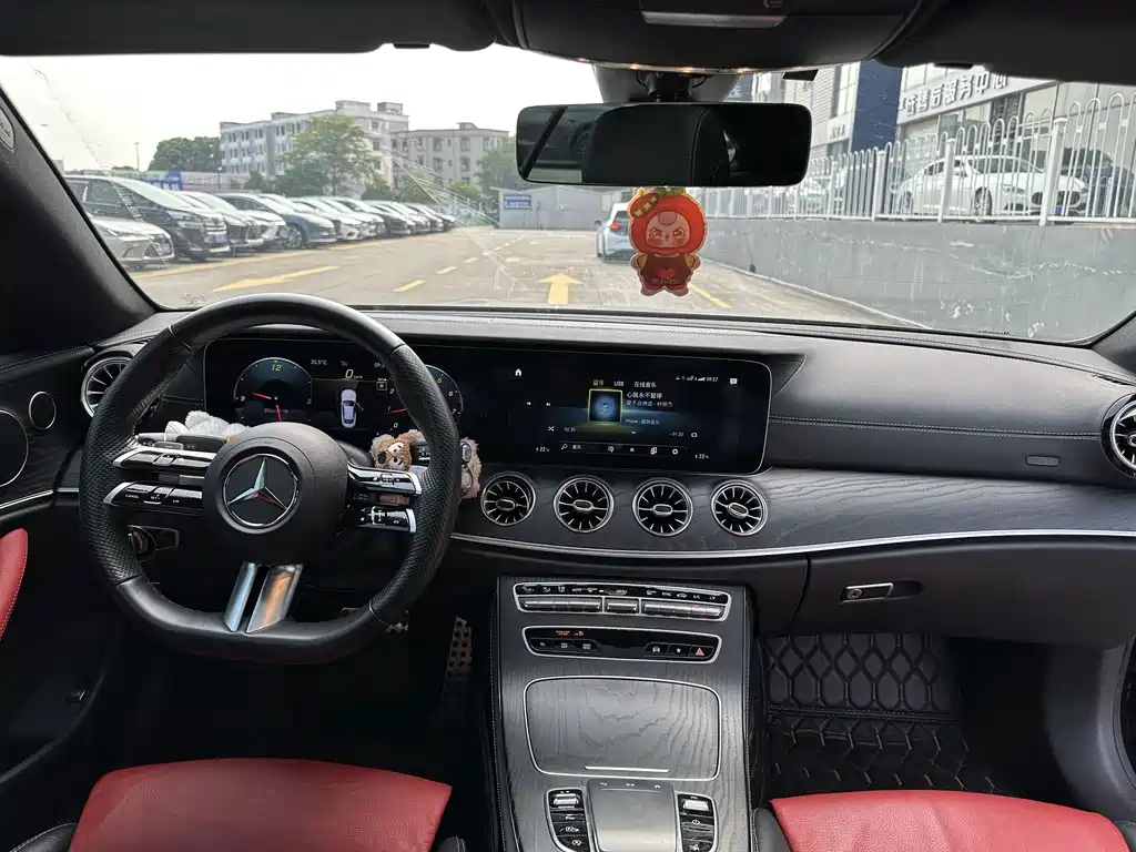Mercedes-Benz E-Class (Import) — миниатюра 10