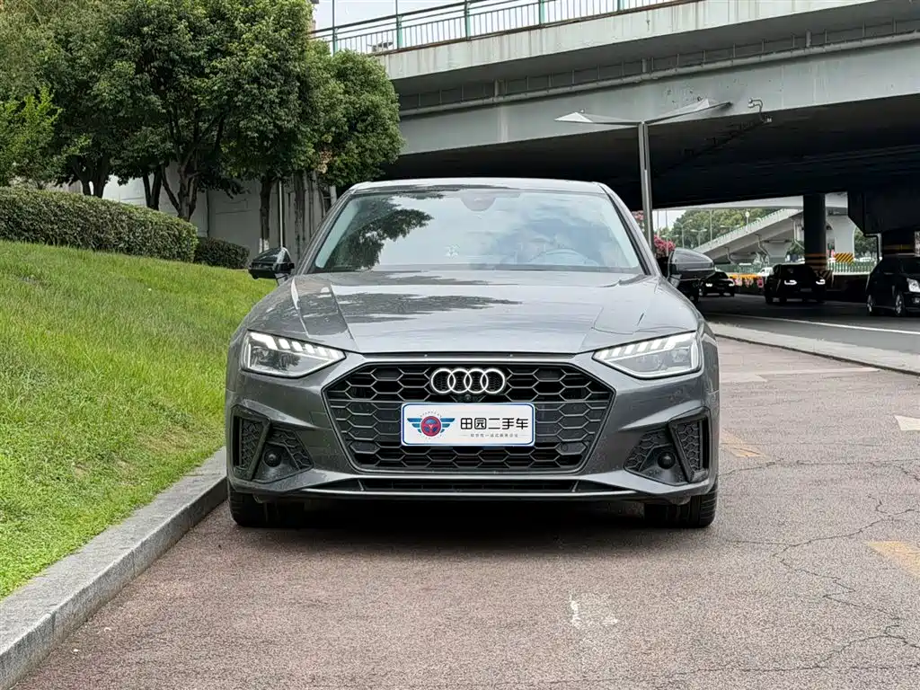 Audi A4L 2022 40 TFSI Fashion