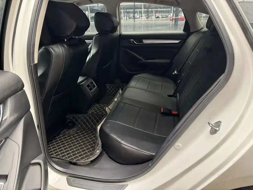 Honda Inspire — миниатюра 6