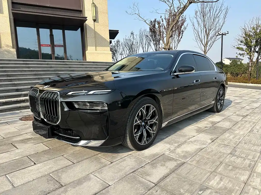 BMW 7 SERIES