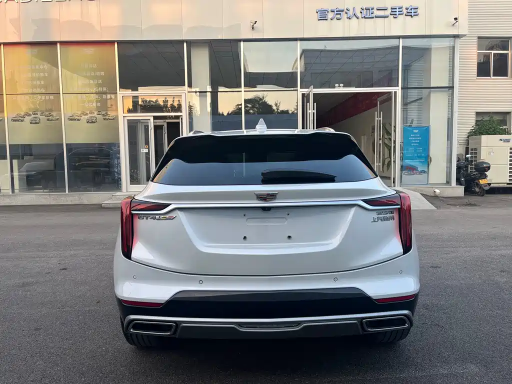 Cadillac GT4 — миниатюра 16