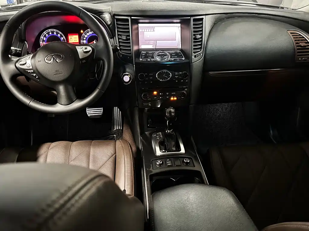 Infiniti FX — миниатюра 15