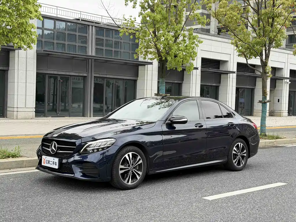 Mercedes-Benz C-Class 2020
