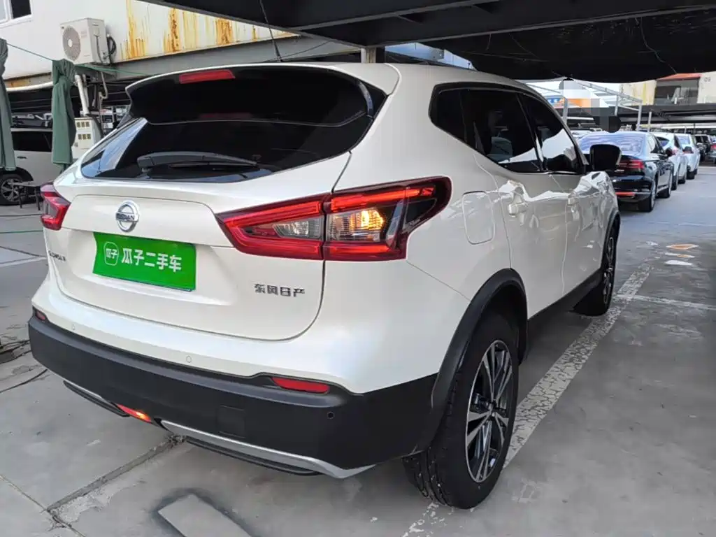 Nissan Qashqai — миниатюра 7