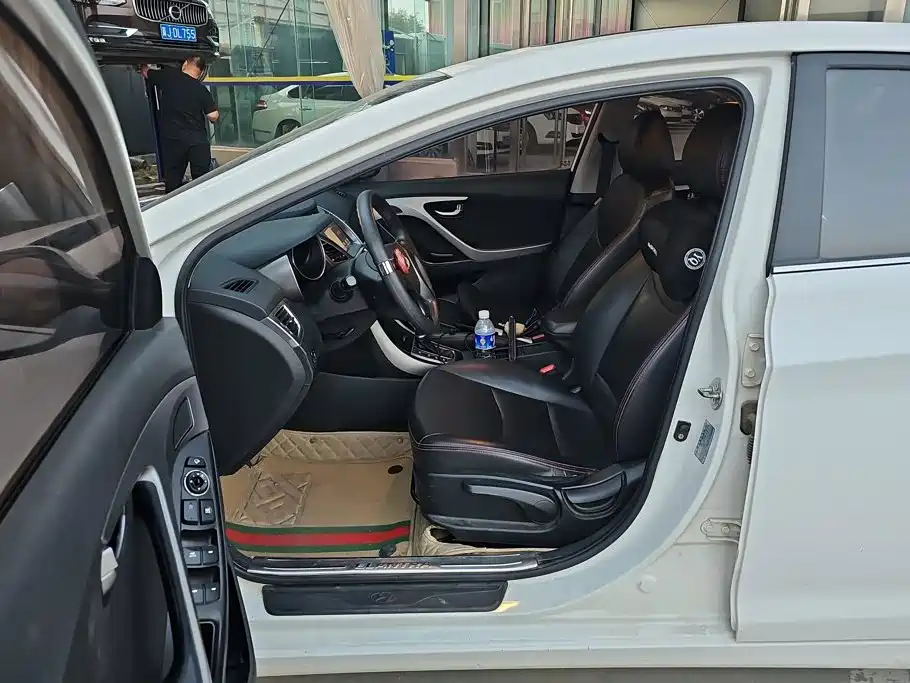 Hyundai Elantra Langdong — миниатюра 9
