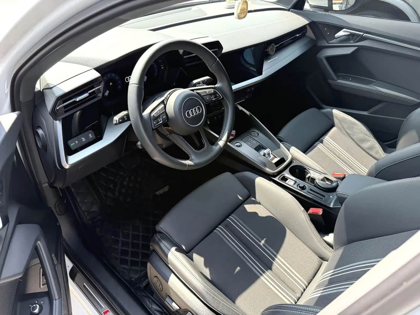 Audi A3 1.4 л 2021 г. Белый, пробег 44000 км