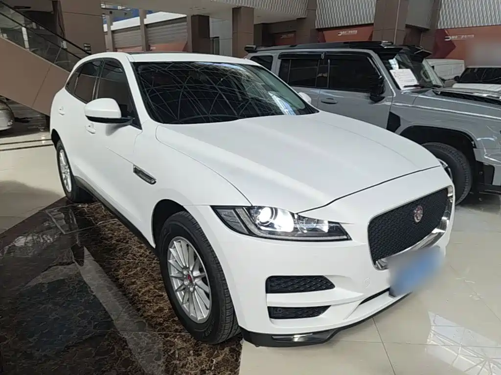 Jaguar F-PACE — миниатюра 4