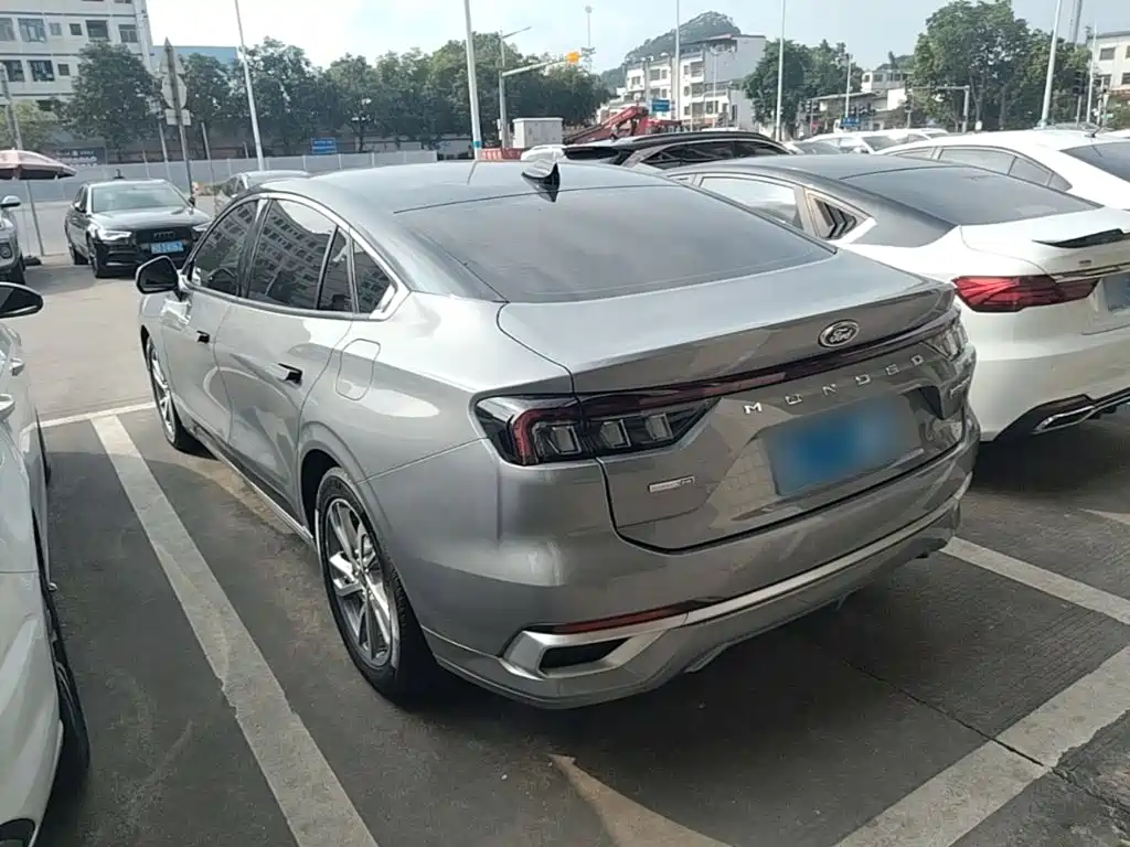 Ford Mondeo — миниатюра 5