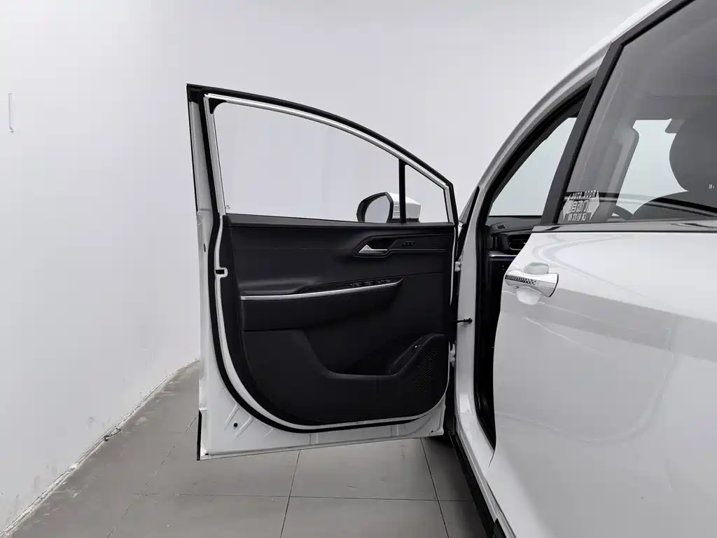 Hyundai Custo — миниатюра 8