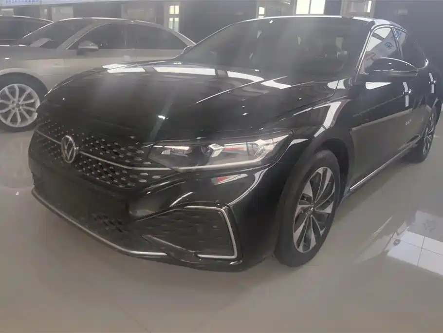 Volkswagen Passat 2023