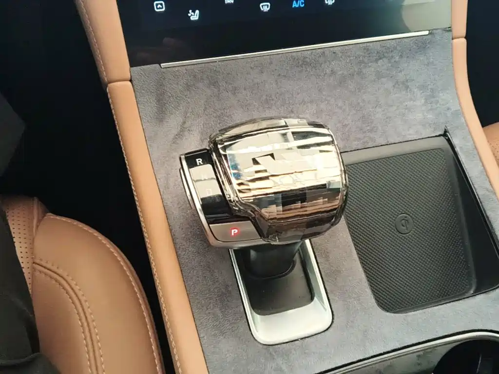 Li Auto Li ONE — миниатюра 14