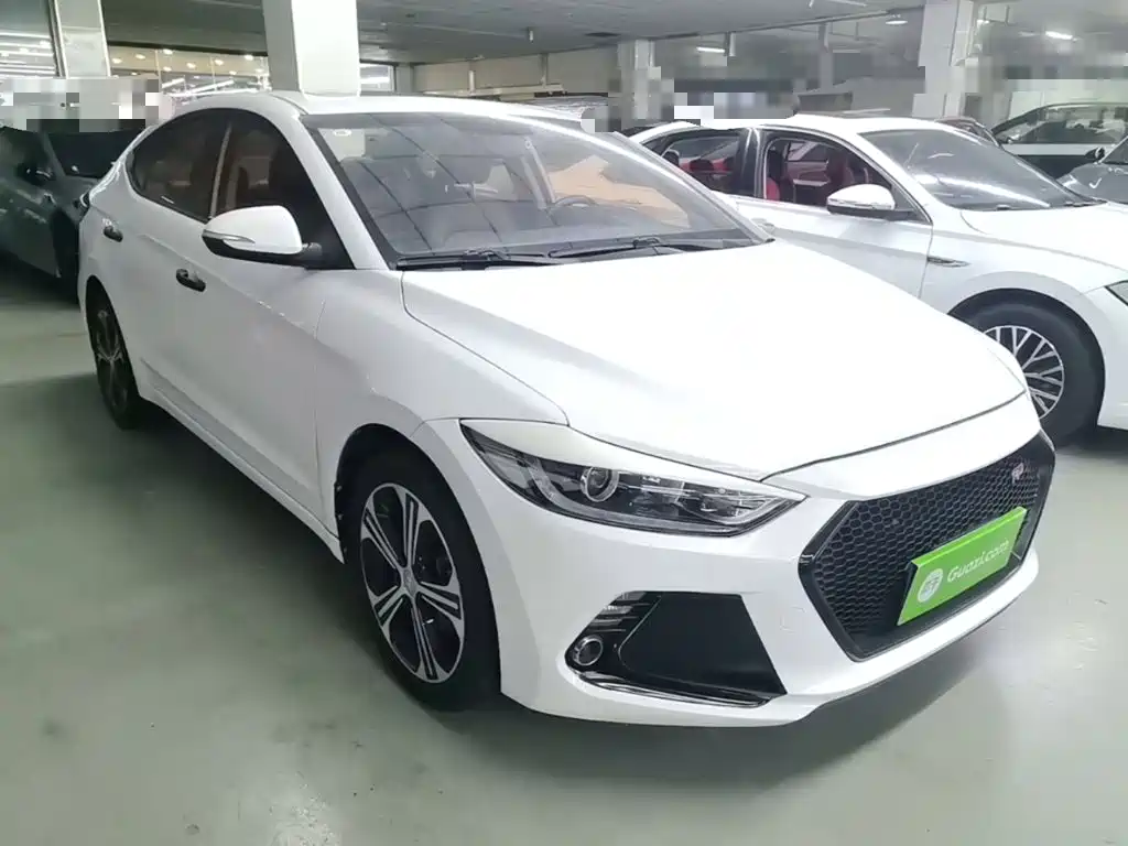 Hyundai Elantra — миниатюра 4