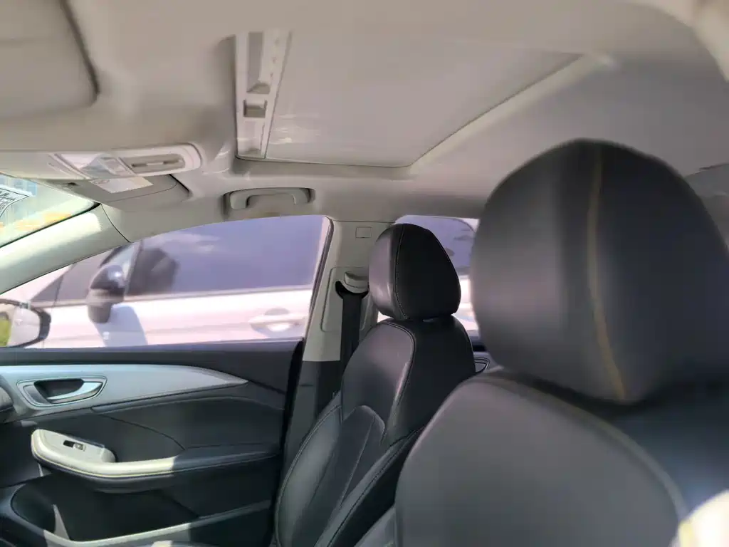 Roewe i6 MAX — миниатюра 8
