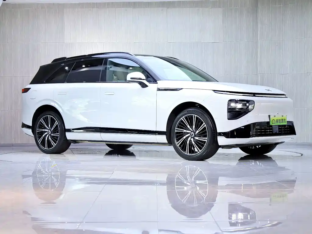 XPeng G9 — миниатюра 2