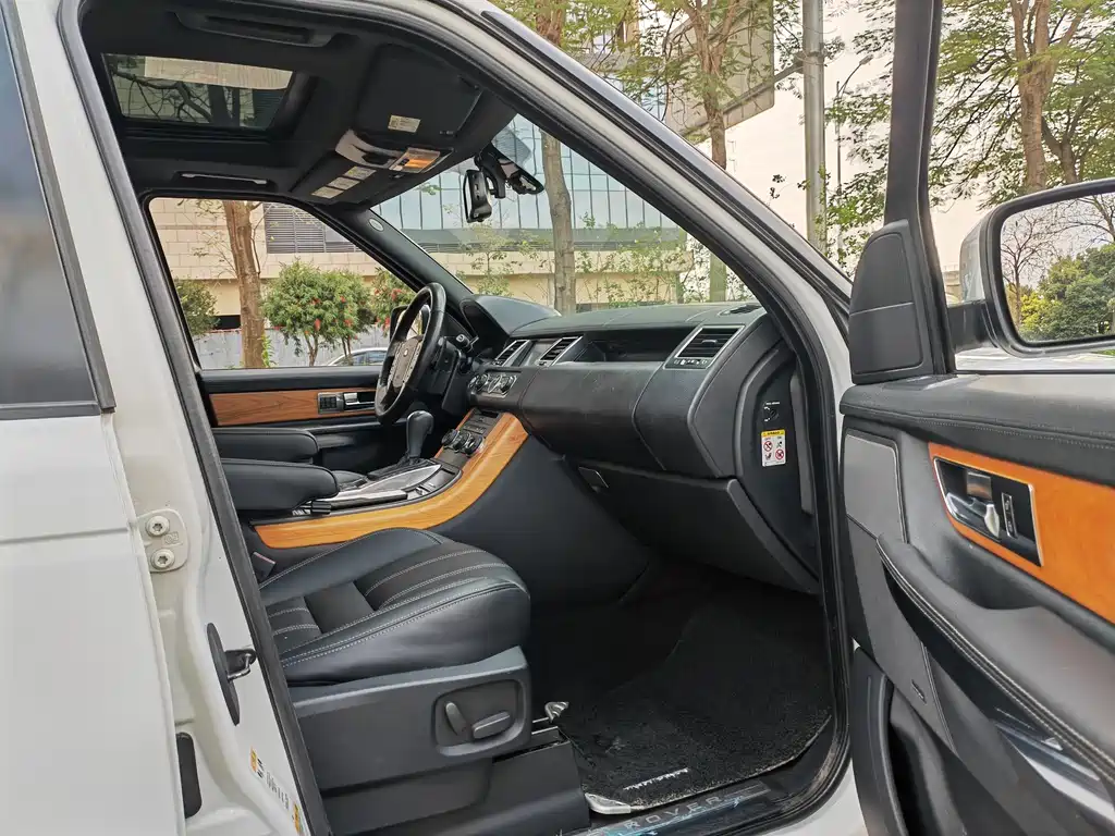 Land Rover Range Rover Sport 2012 3.0 TDV6 HSE