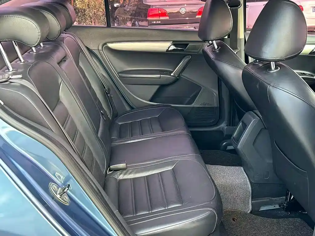 Volkswagen Lavida — миниатюра 9
