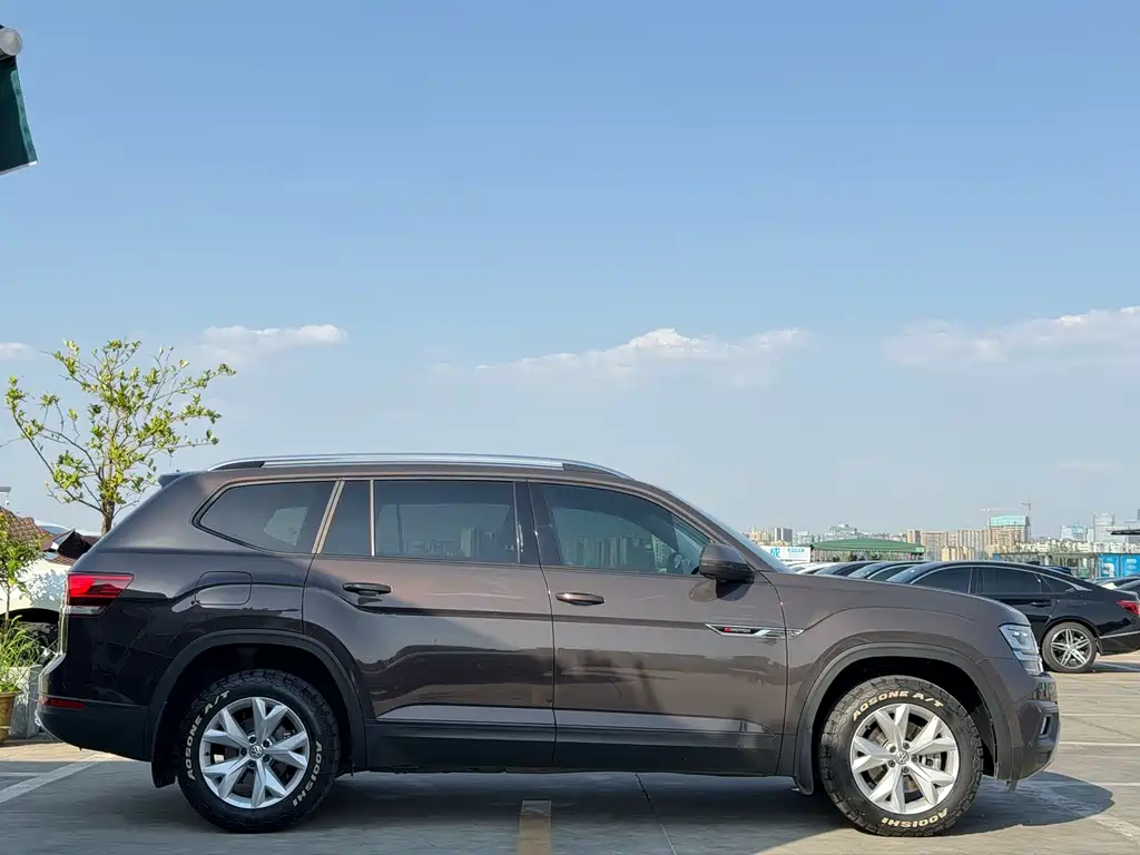 Volkswagen Teramont — миниатюра 4