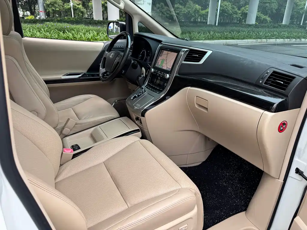 Toyota Alphard 2012 3.5L Luxury