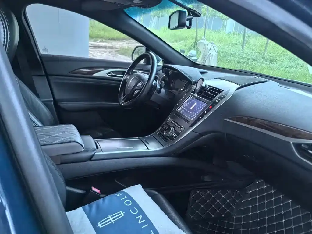 Lincoln MKZ — миниатюра 7