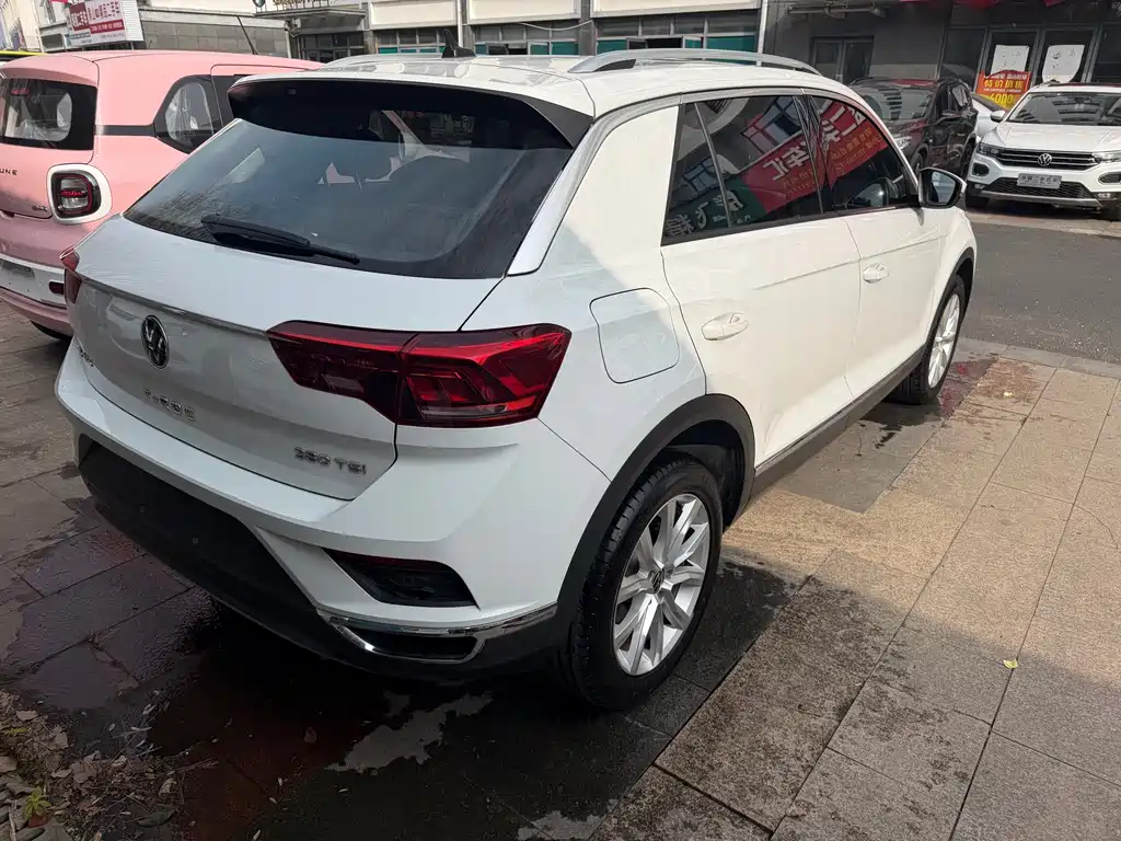 VOLKSWAGEN T ROC EXPLORING SONGS