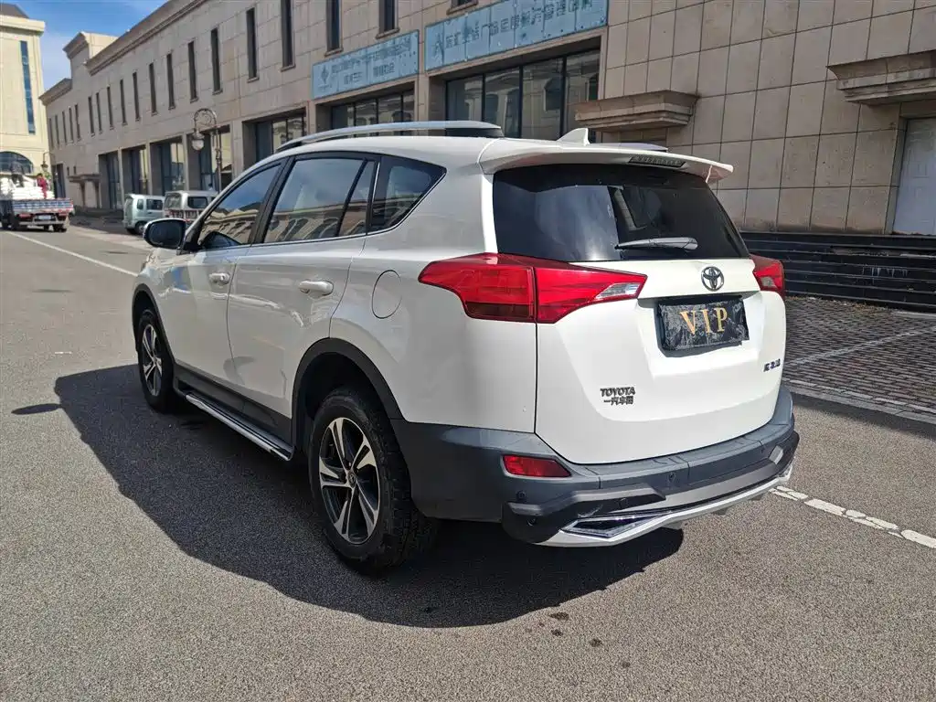Toyota RAV4 — миниатюра 18