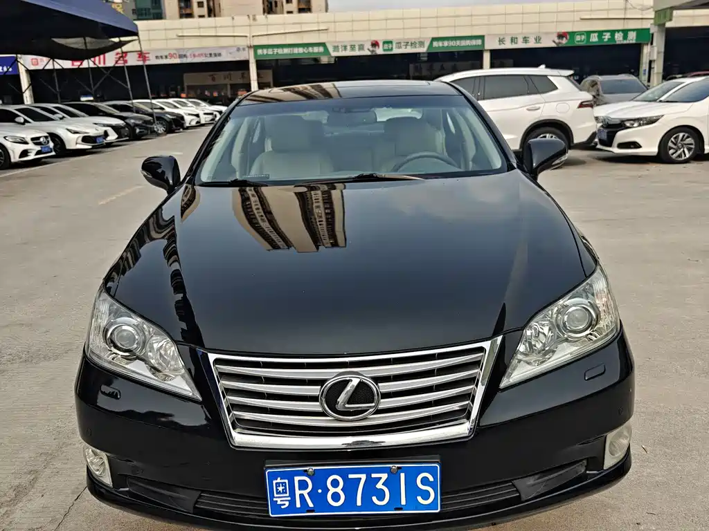 Lexus ES 2011