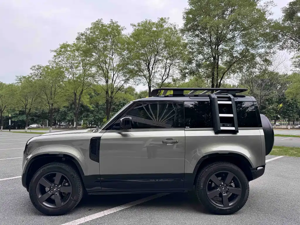Land Rover Land Rover Defender 2023 90 2.0T P300 X-DYNAMIC HSE