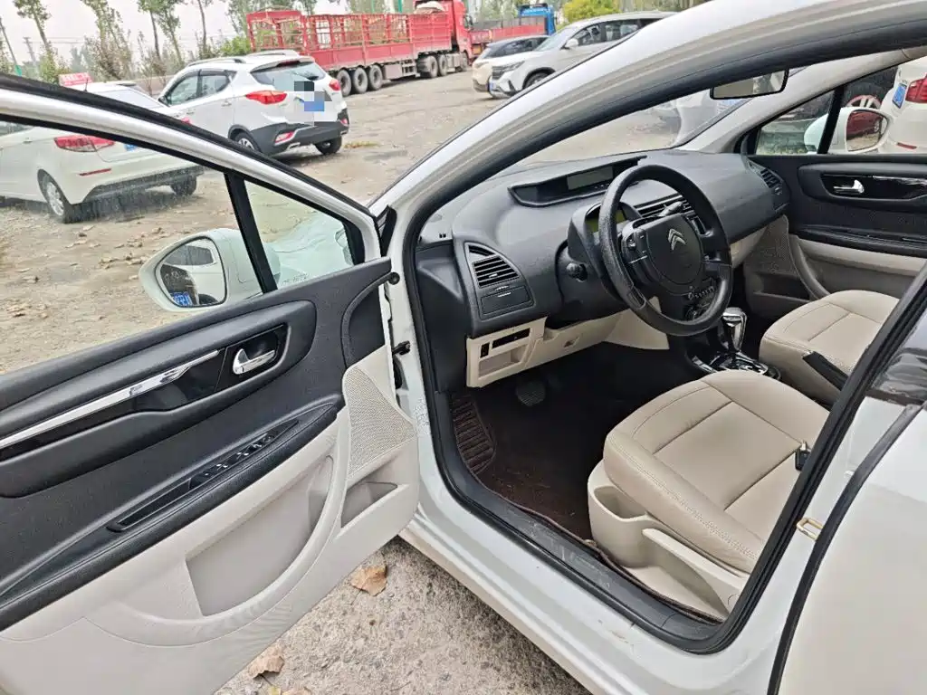 Citroen C-Quatre — миниатюра 16